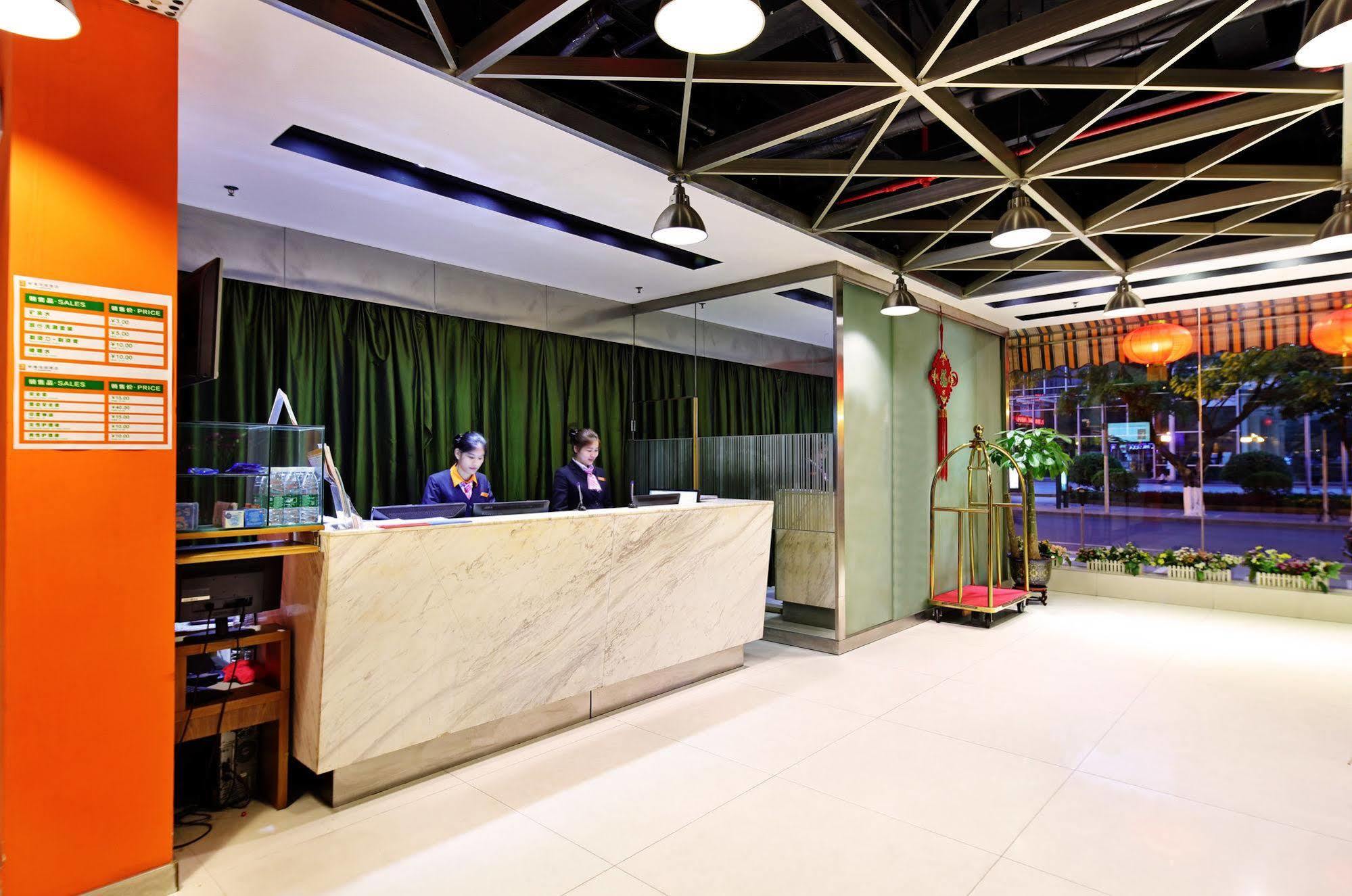 Yanjiang East Garden Inn Гуанчжоу Екстер'єр фото